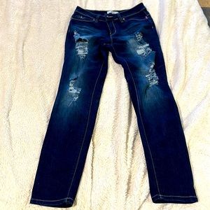 Wanna Betta Butt YMI mid Rise jegging size 7/28